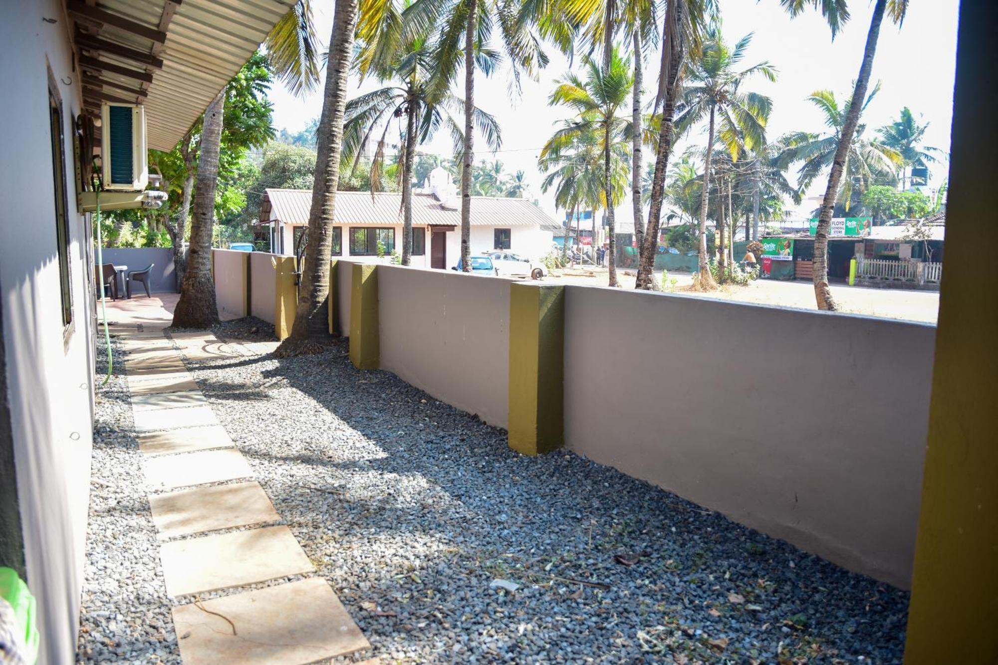 Valerys Nest Bogmalo - Private Villa Near The Beach And Dabolim Airport Exterior foto