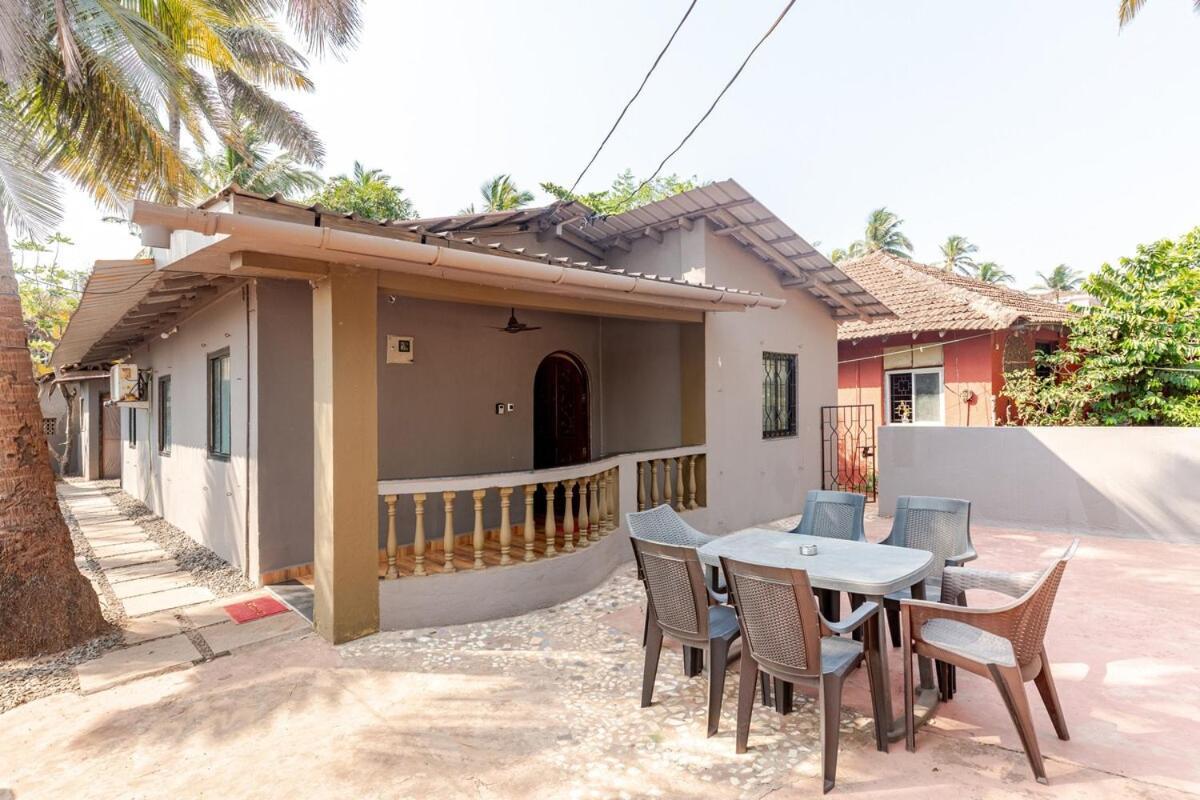Valerys Nest Bogmalo - Private Villa Near The Beach And Dabolim Airport Exterior foto
